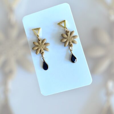 Σκουλαρίκια fimo «μαργαριτες latte»